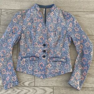 Free People women’s blazer. Size: 4